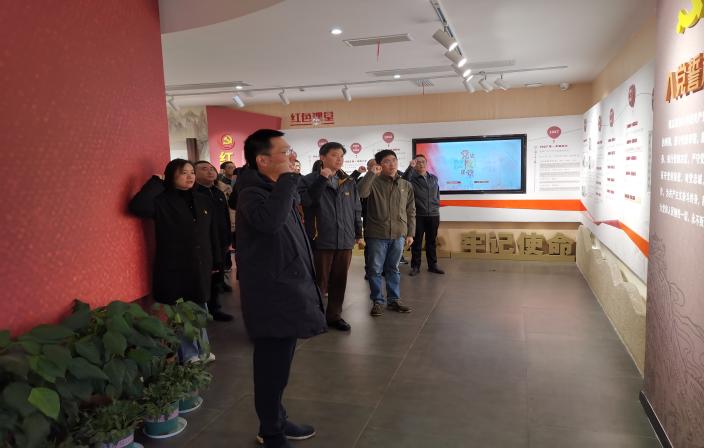 市公共资源交易中心党支部开展“学习二十大，永远跟党走”主题党日活动